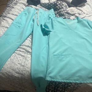 Aqua Scrub Set for Women